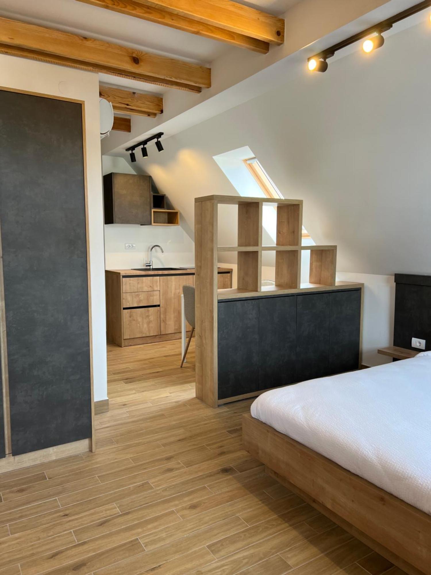 Zlatni Odmor Aparthotel ซลาตีบอร์ ภายนอก รูปภาพ