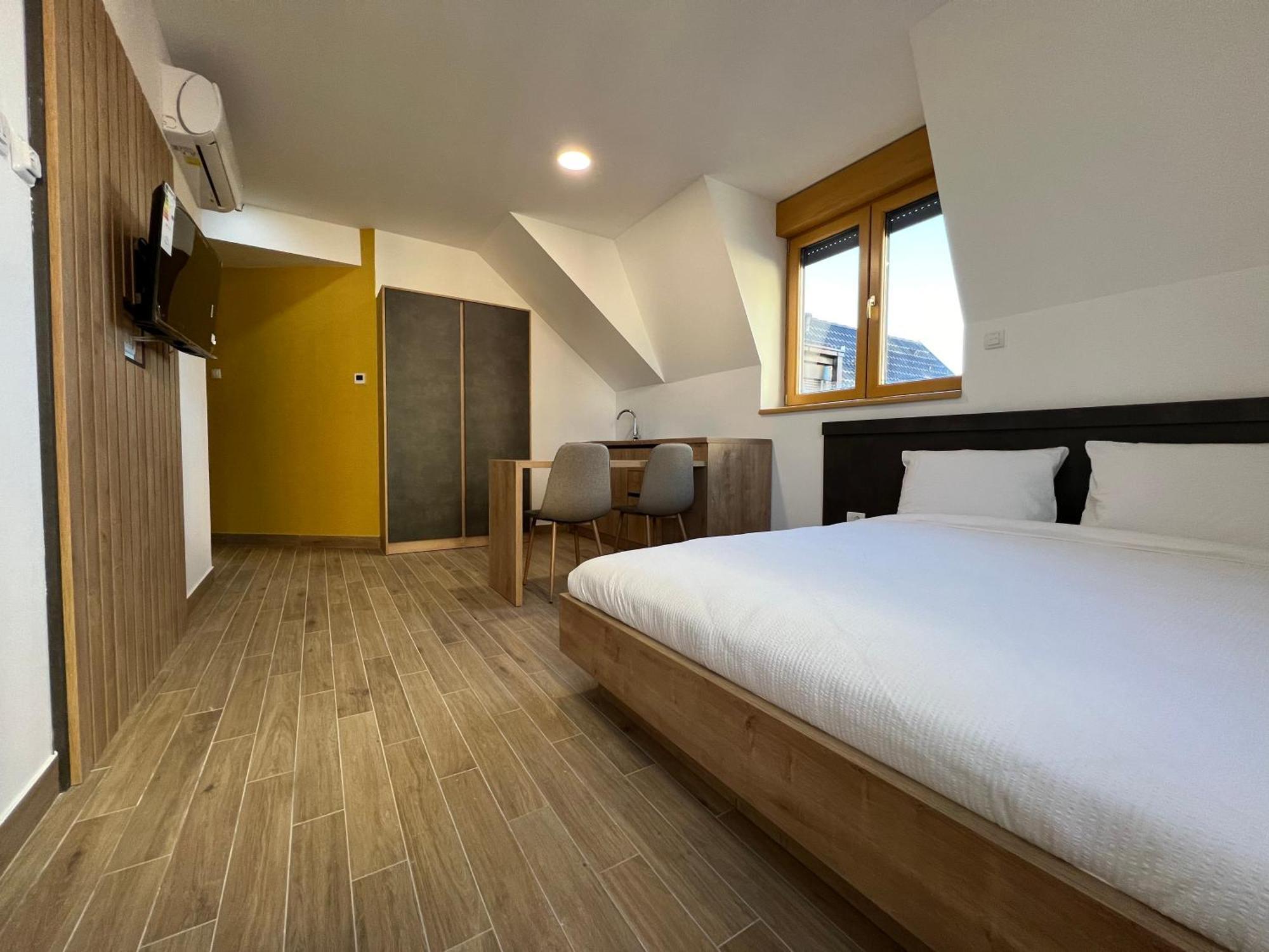 Zlatni Odmor Aparthotel ซลาตีบอร์ ภายนอก รูปภาพ