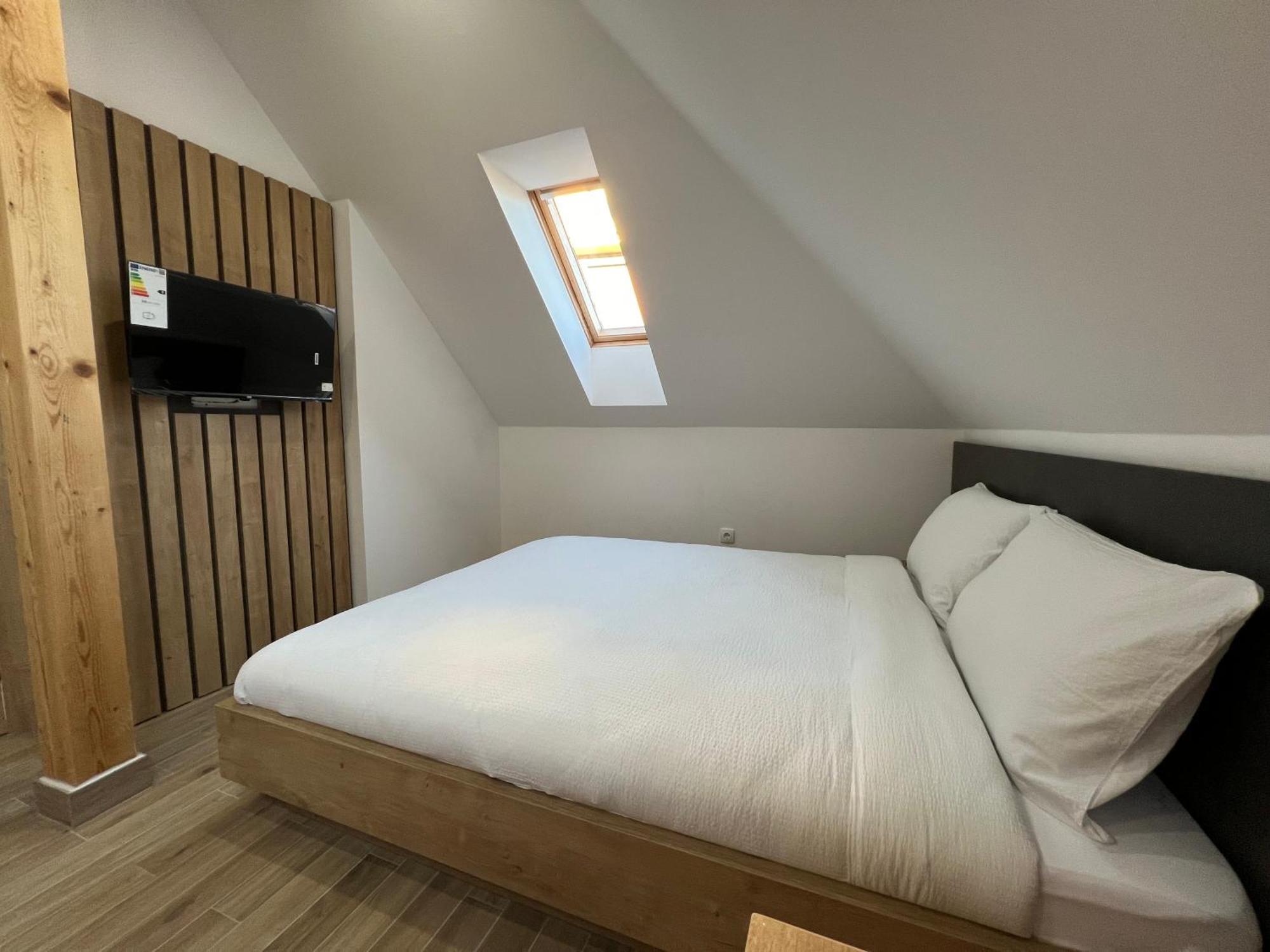 Zlatni Odmor Aparthotel ซลาตีบอร์ ภายนอก รูปภาพ