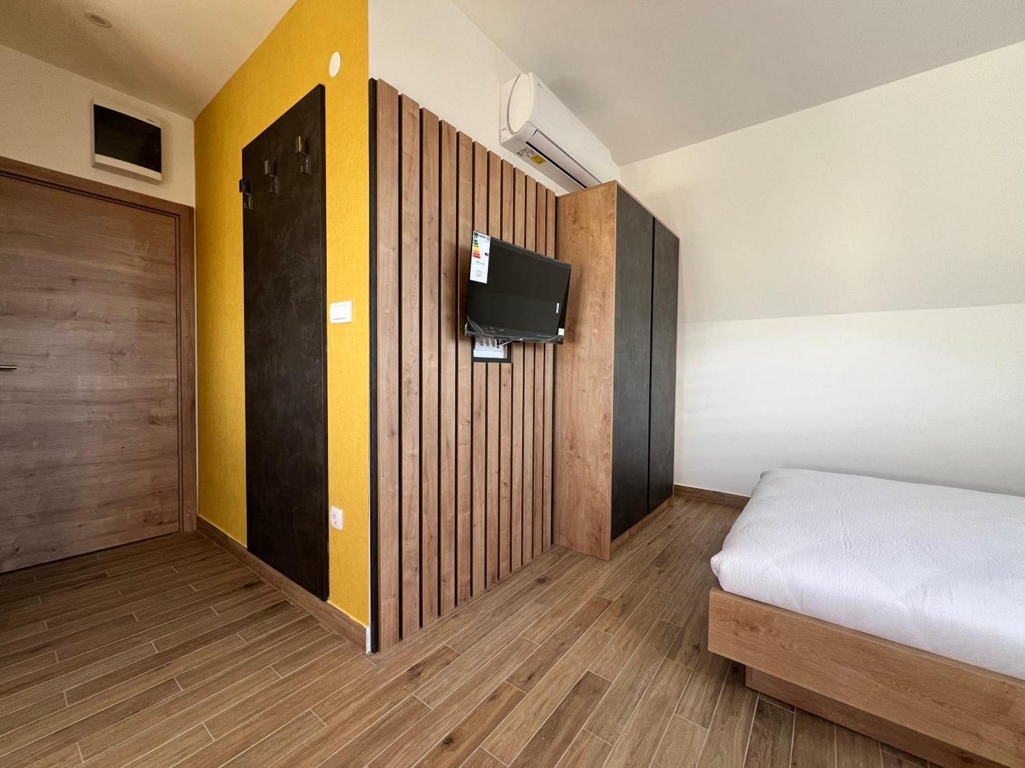 Zlatni Odmor Aparthotel ซลาตีบอร์ ภายนอก รูปภาพ
